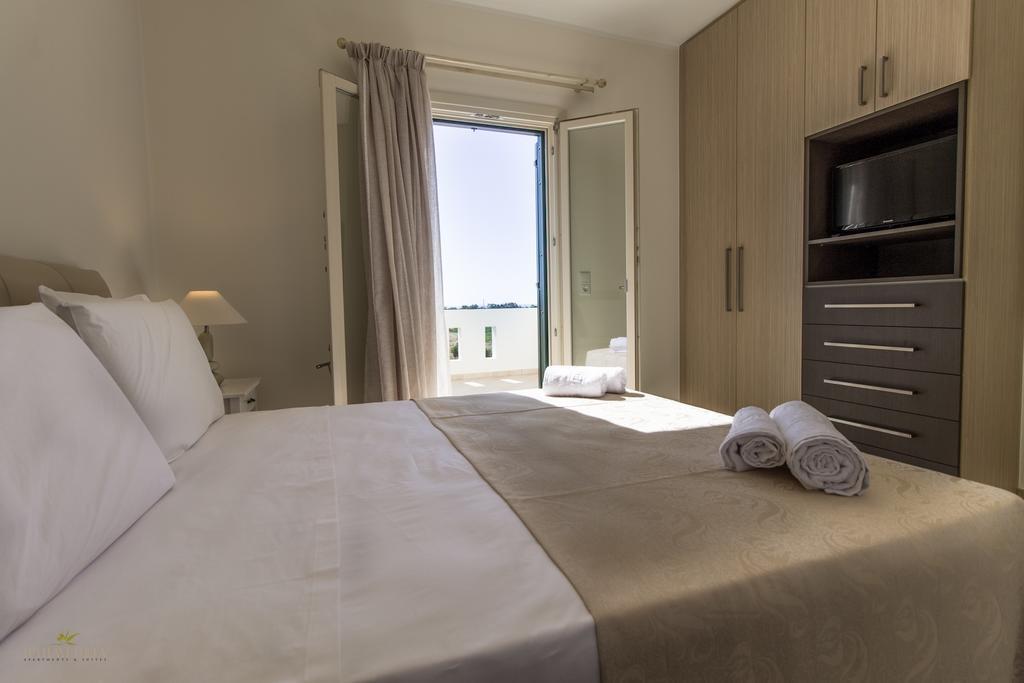 Iphimedeia Luxury Hotel & Suites Naxos City Exterior foto