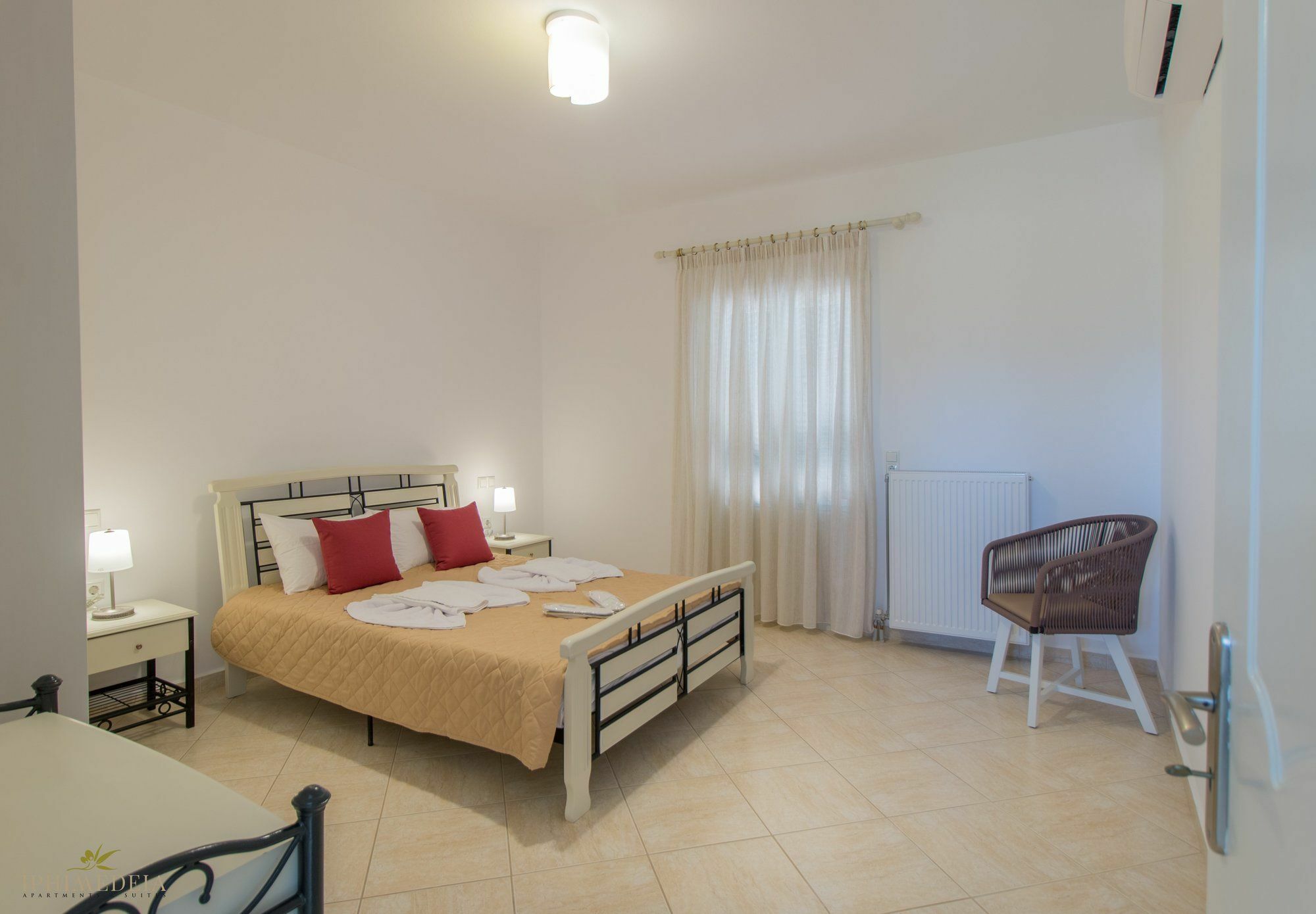 Iphimedeia Luxury Hotel & Suites Naxos City Exterior foto